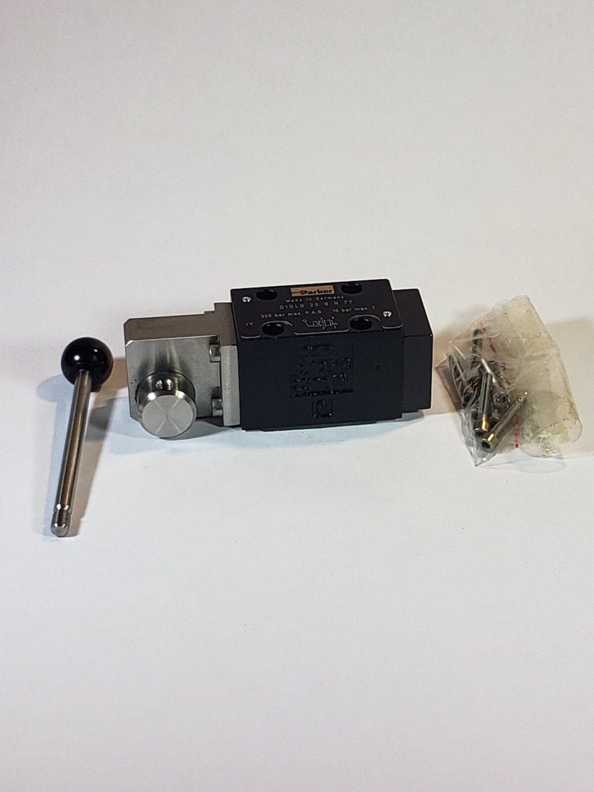 Directional Control Valves Parker D1DLB 20 B N 77 350 BAR MAX 4B