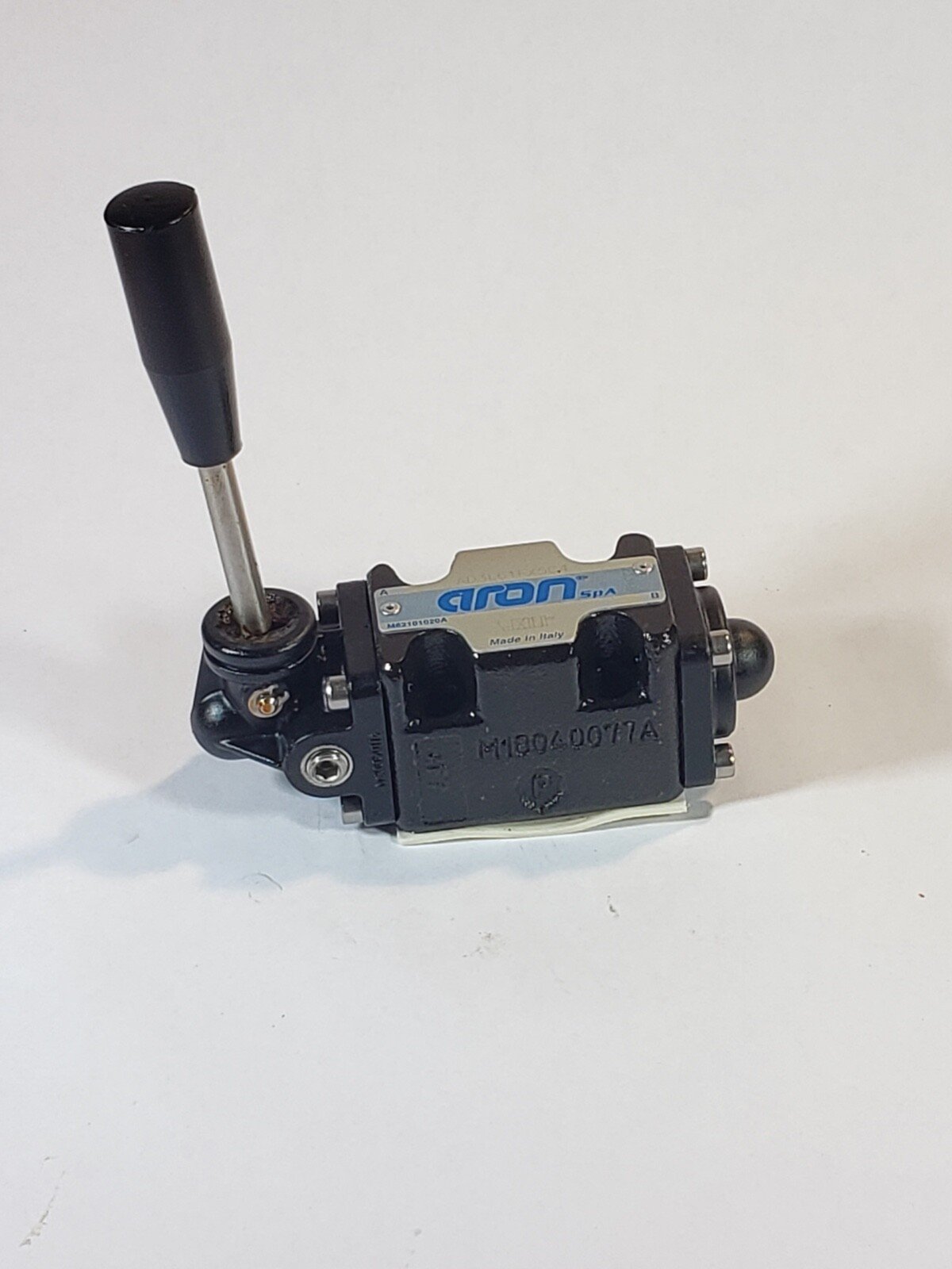 Aron spa AD3L61FX5C4 Hydraulic Lever control Valve AD.3.L 4B