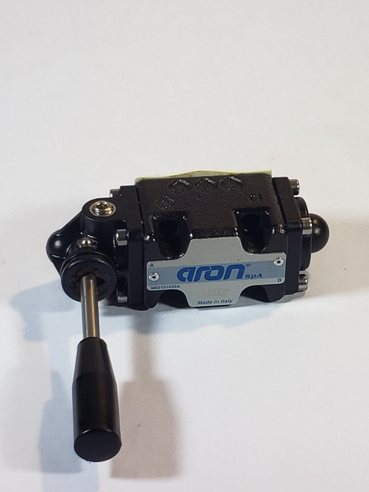 Aron spa AD3L61FX5C4 Hydraulic Lever control Valve AD.3.L 4B