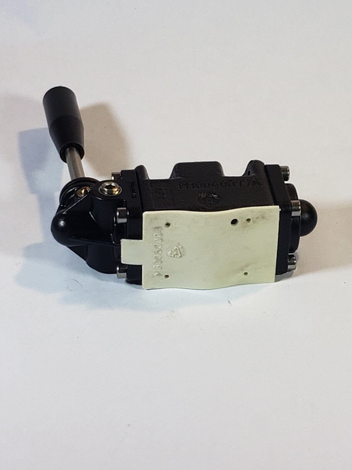 Aron spa AD3L61FX5C4 Hydraulic Lever control Valve AD.3.L 4B