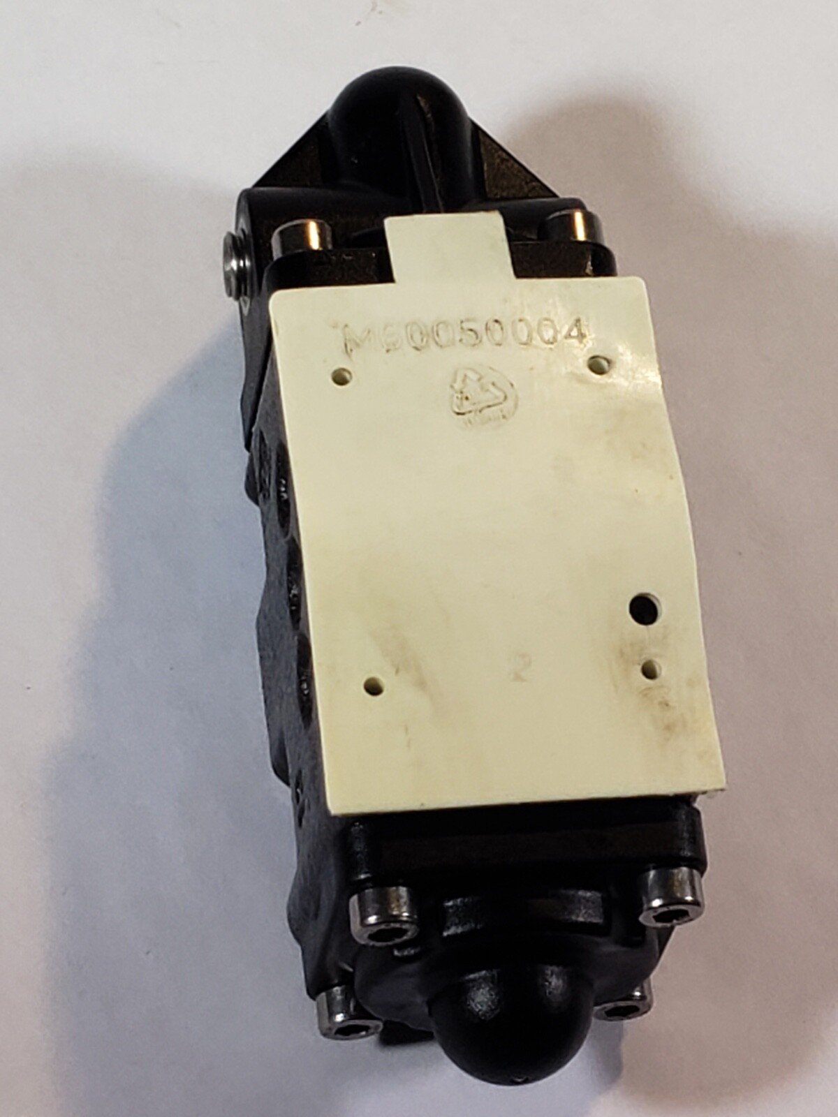 Aron spa AD3L61FX5C4 Hydraulic Lever control Valve AD.3.L 4B