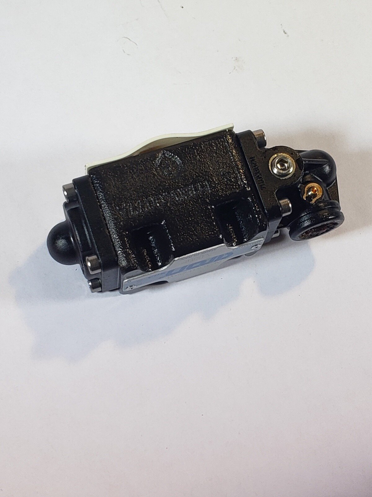 Aron spa AD3L61FX5C4 Hydraulic Lever control Valve AD.3.L 4B