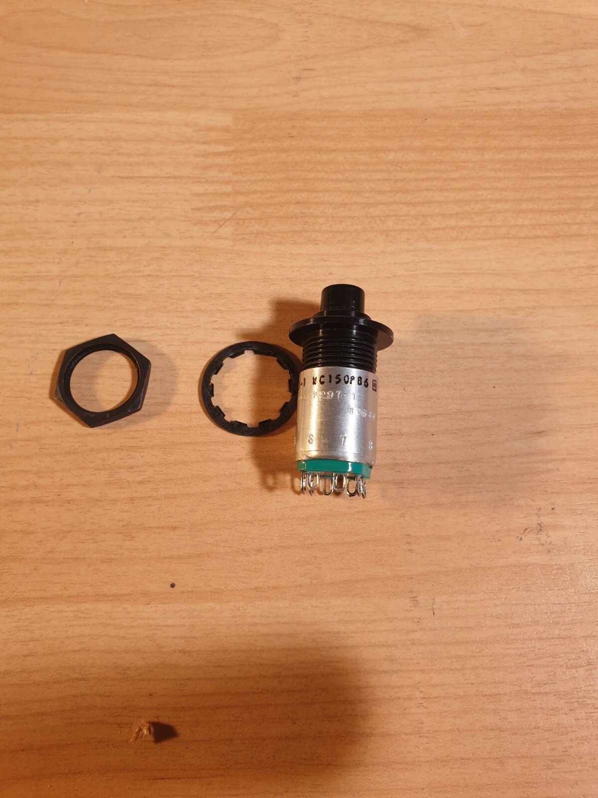 PUSH BUTTON AVIATION BP 27903-1 WC150PB6 NEW 12E