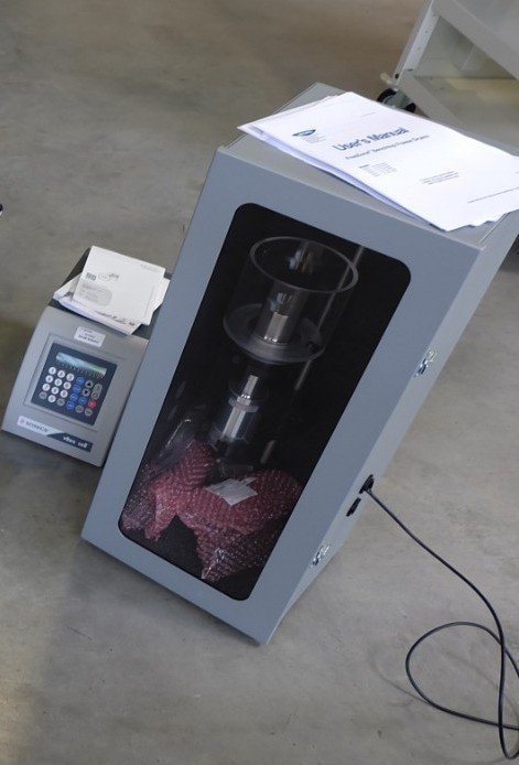 SONICS Vibra-Cell VCX750 Ultrasonic Liquid Processor withSound Abating Enclosure